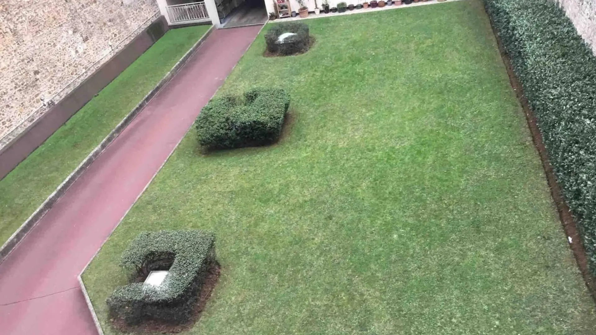 2 Pieces Lumineux Et Calme A Paris Apartment